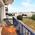 Familiar En Cerca De La Playa De Grifeu, 2 Y Parking - Es-170-76 *