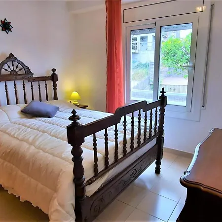 Familiar En Cerca De La Playa De Grifeu, 2 Y Parking - Es-170-76 Llanca