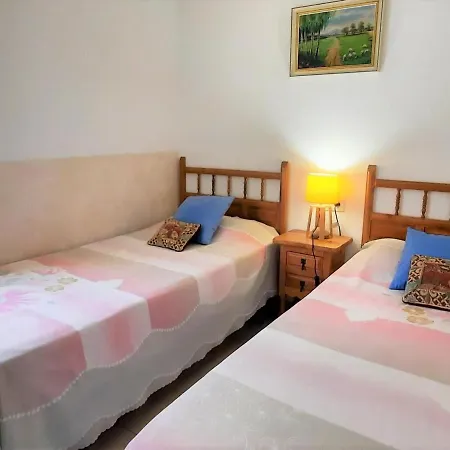 Familiar En Cerca De La Playa De Grifeu, 2 Y Parking - Es-170-76 Apartment Llanca